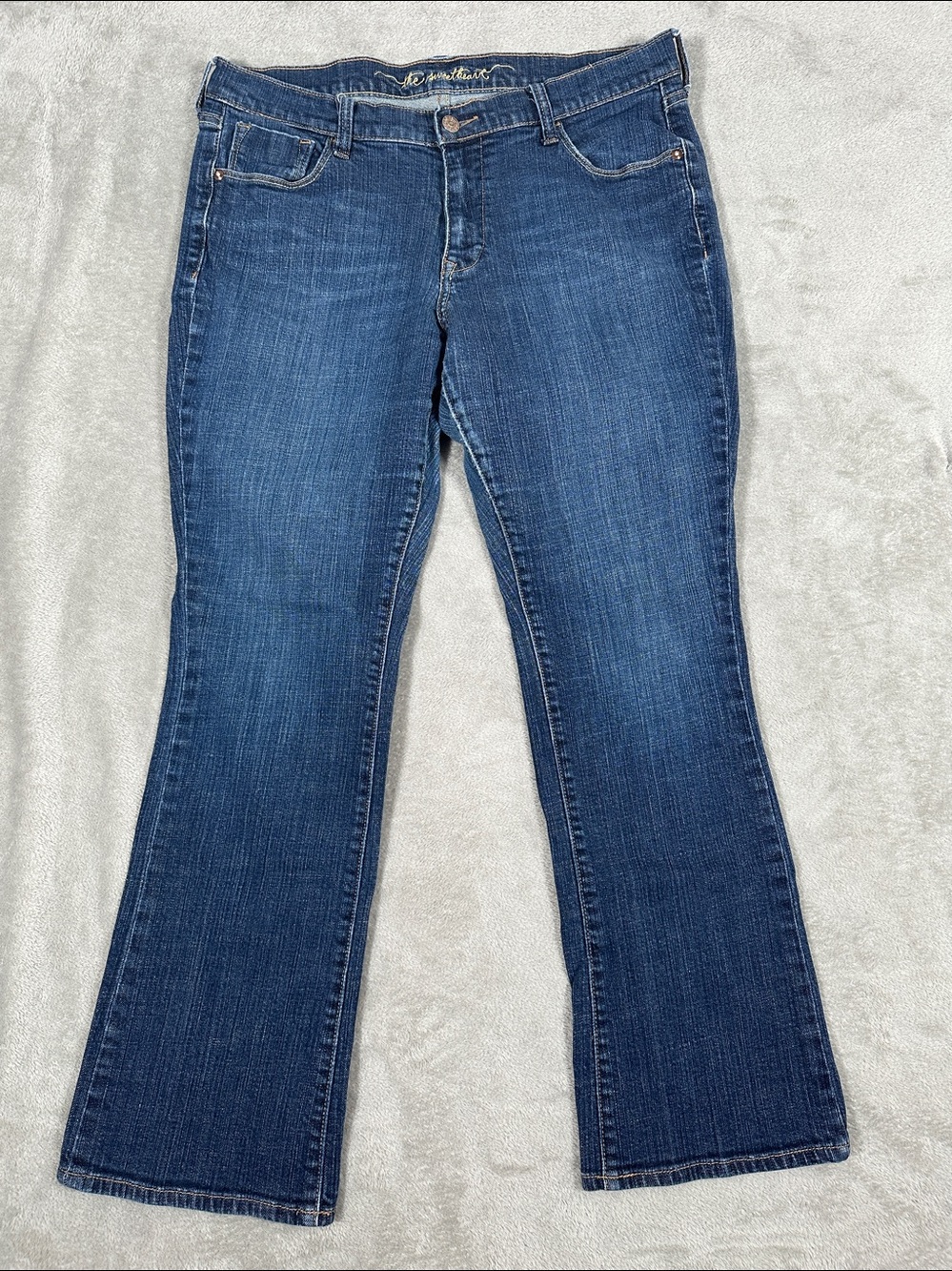 Old Navy The Sweetheart Classic Rise Boot-Cut Jeans Size 16 (35” Waist)